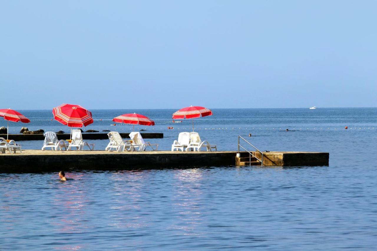 Apartments With A Parking Space Umag - 7666 Екстериор снимка