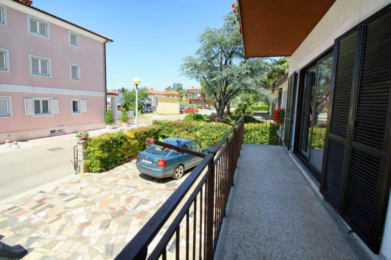 Apartments With A Parking Space Umag - 7666 Екстериор снимка